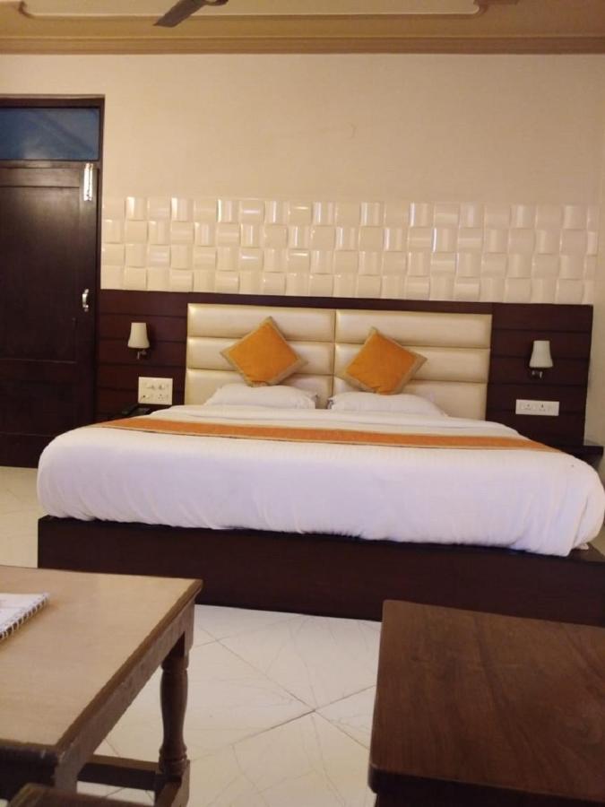Hotel Samrat Rajasthan Hanumāngarh Exteriör bild