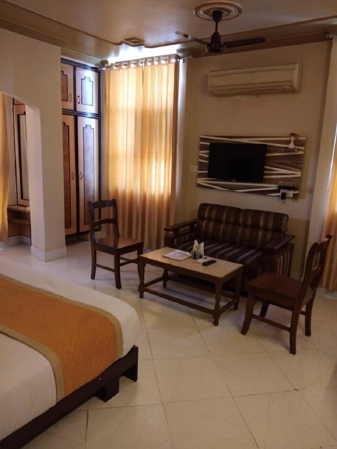 Hotel Samrat Rajasthan Hanumāngarh Exteriör bild
